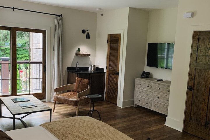 Room 30 of 48