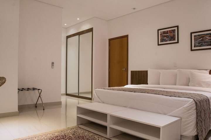 Room 4 of 57