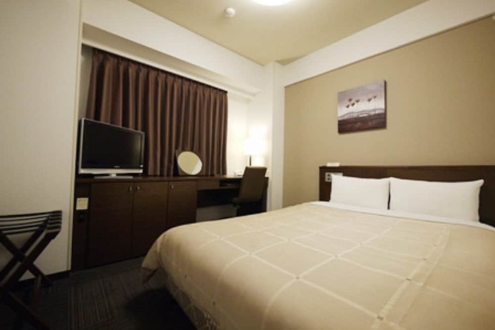 Room 5 of 27