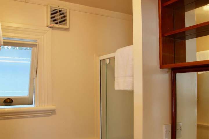 Room 28 of 48