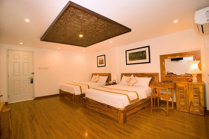 Room 8 of 39