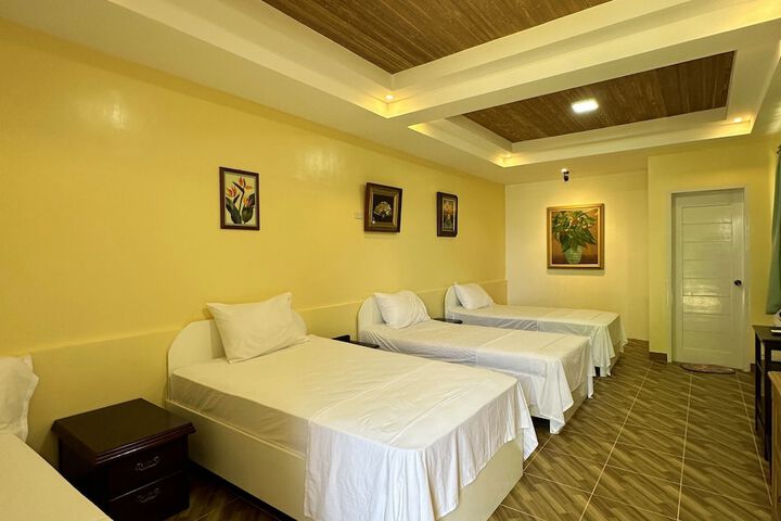 Room 5 of 72