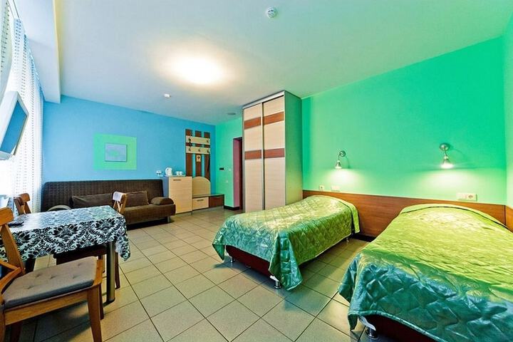 Room 17 of 42