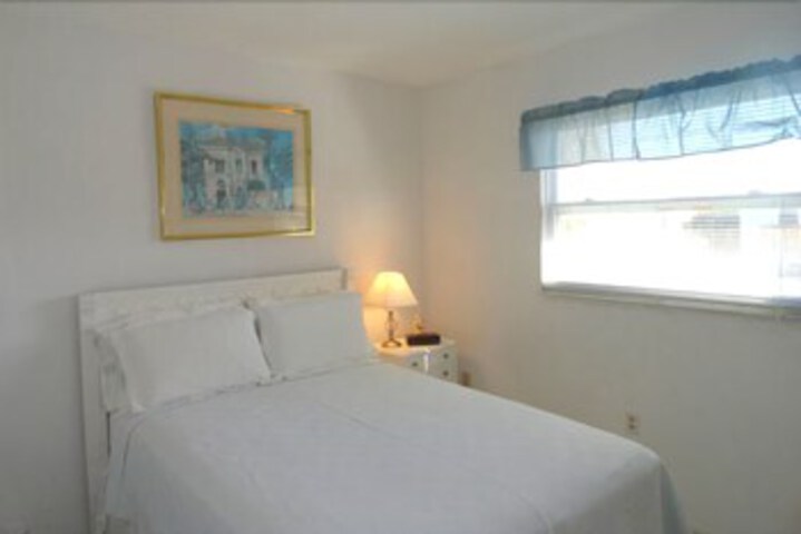 Room 16 of 19