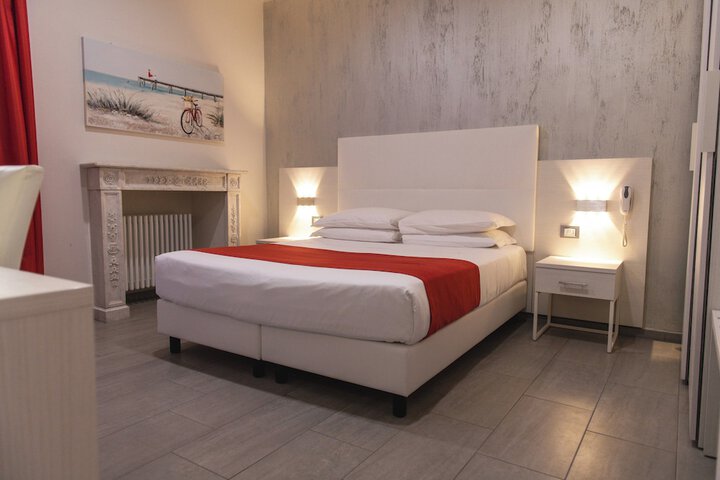Room 15 of 50