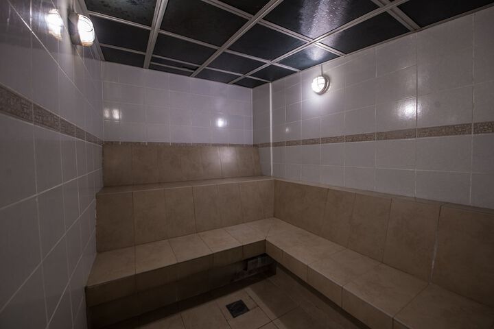 Room 49 of 69