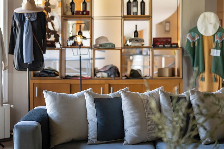 Guest Lobby
