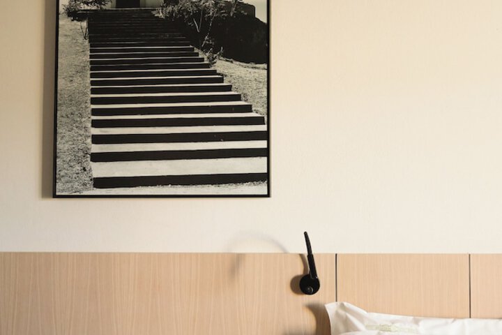 Room 17 of 201