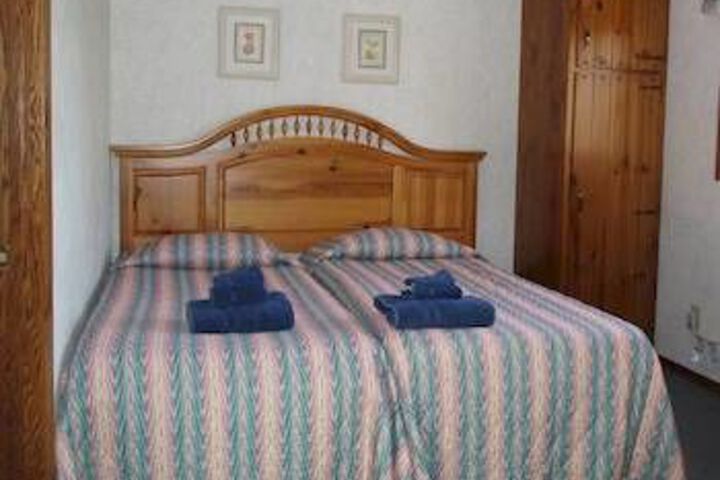 Room 2 of 20