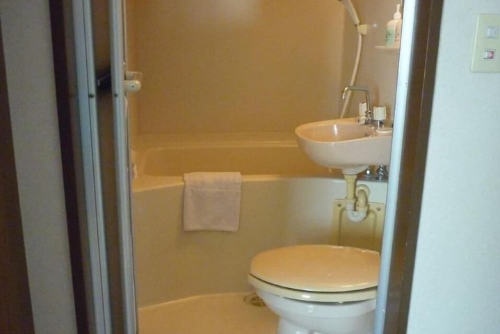 Room 17 of 53