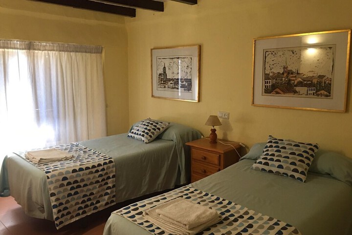 Room 9 of 10