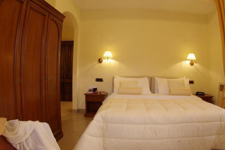 Room 25 of 110