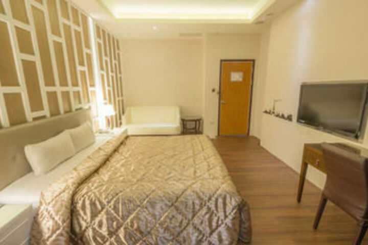Room 34 of 84