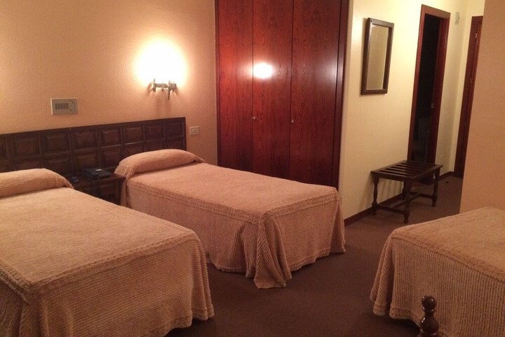 Room 7 of 35