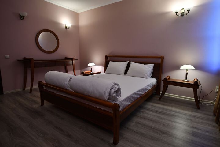 Room 21 of 29