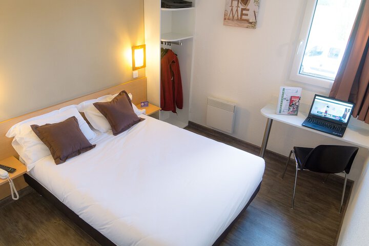 Room 4 of 24