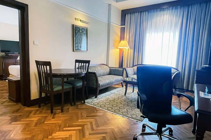 Room 35 of 133
