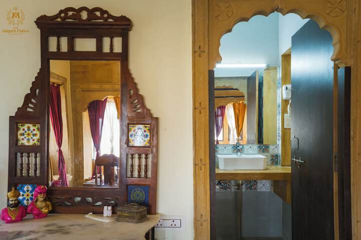 Room 52 of 85