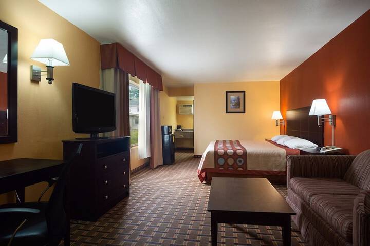 Room 2 of 34