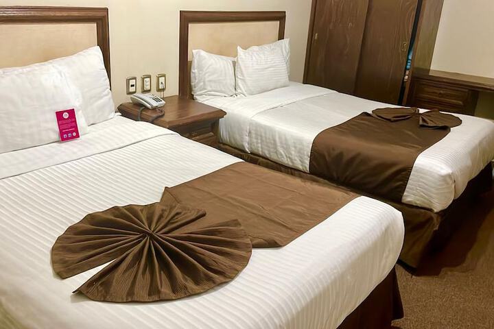 Room 4 of 32