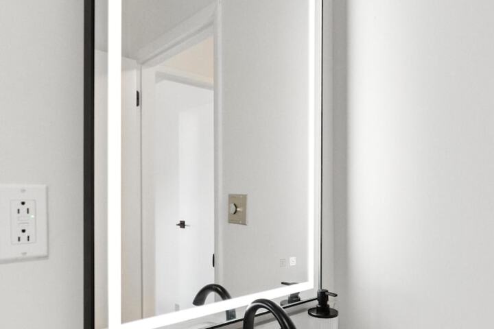 Room 30 of 32