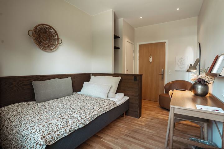 Room 30 of 80