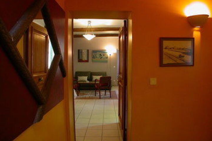 Room 39 of 48
