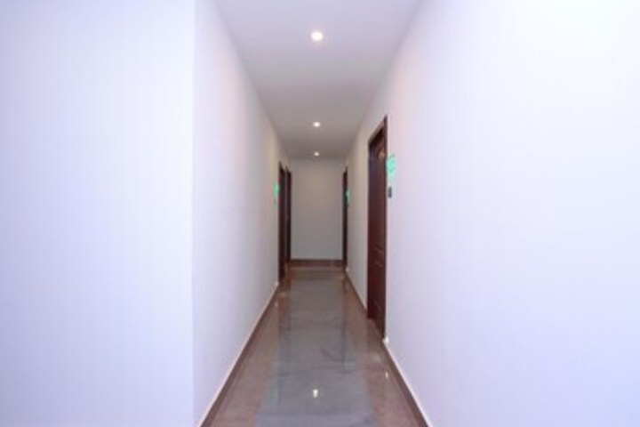 Ballroom/Hall 22 of 25