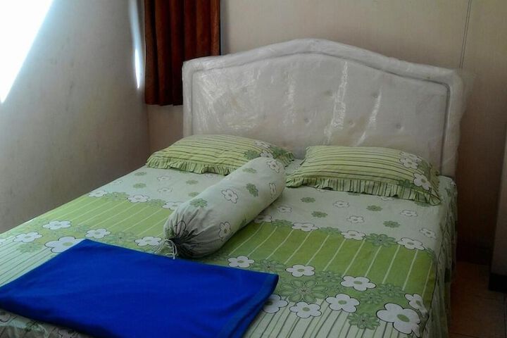 Room 7 of 19