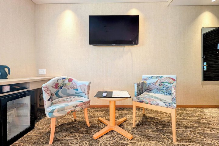 Room 33 of 138