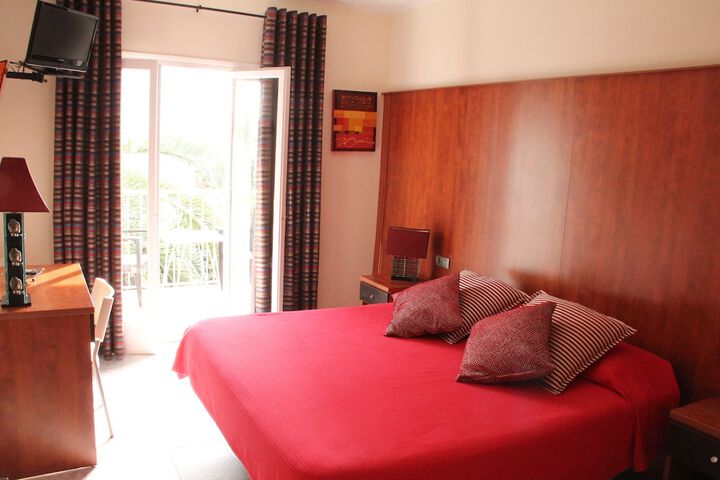 Room 10 of 53