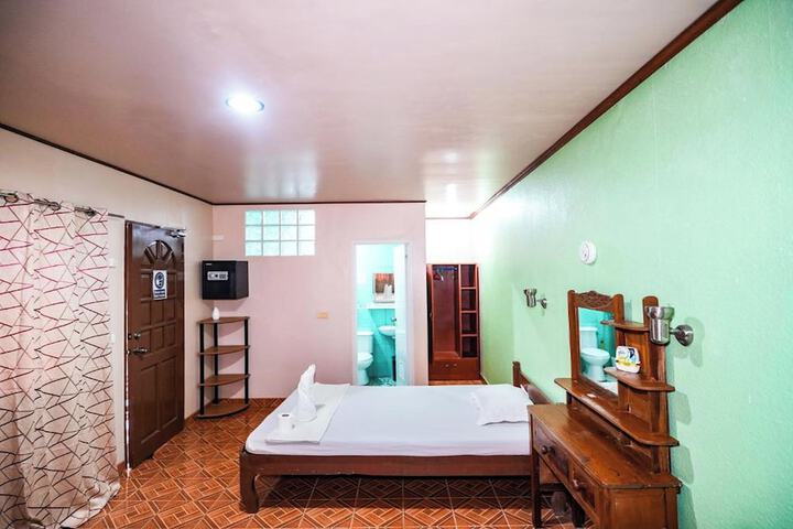 Room 6 of 65