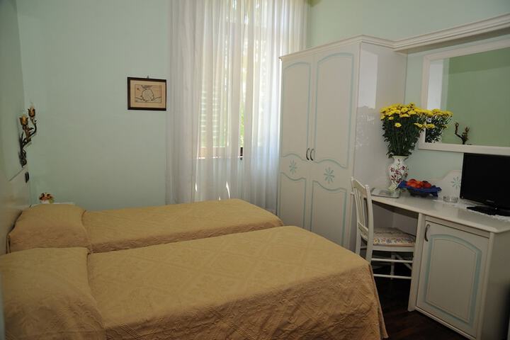 Room 16 of 63