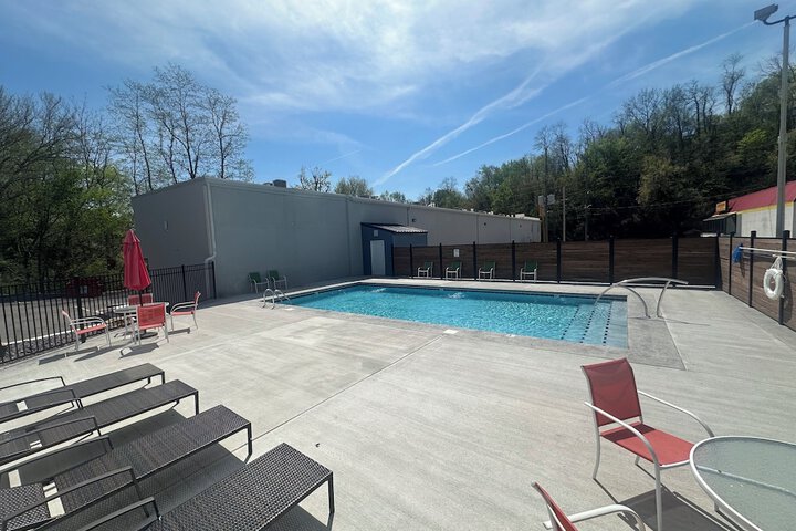 Pool 65 of 66