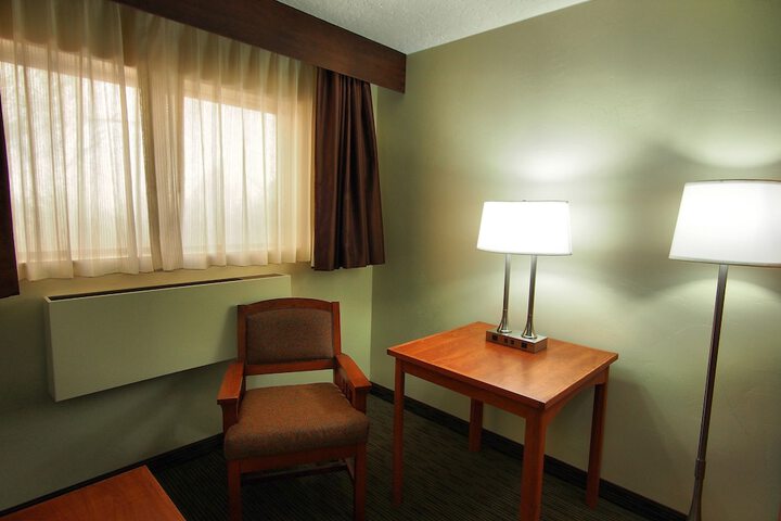 Room 27 of 51