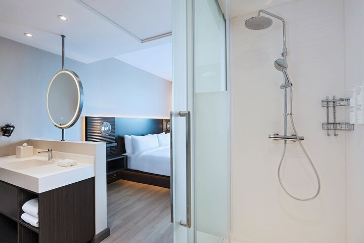 Room 14 of 46
