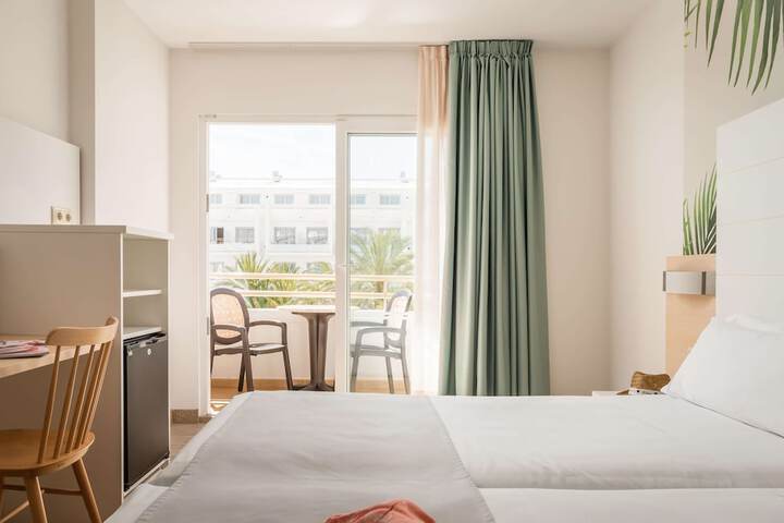 Room 22 of 117