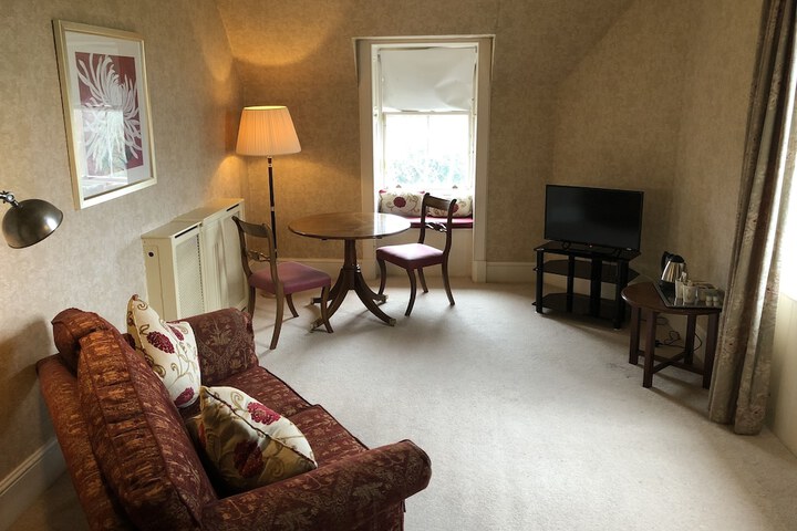 Room 10 of 68