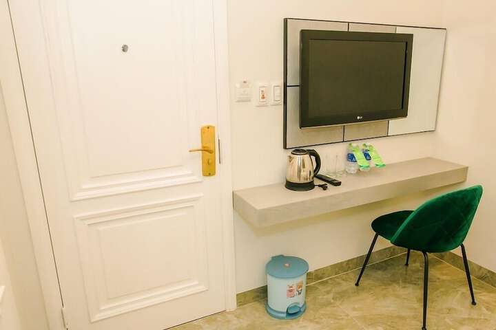 Room 11 of 41