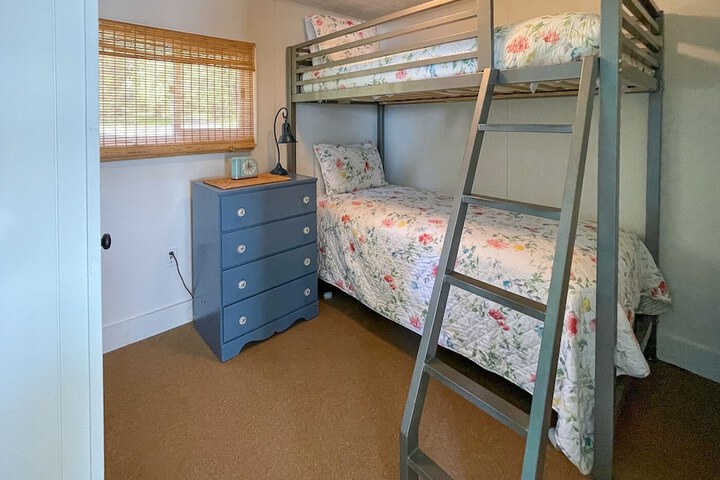 Room 3 of 23