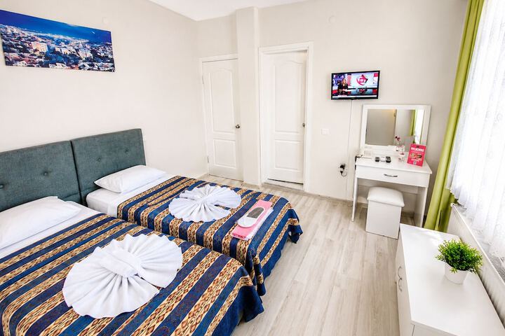 Room 9 of 50