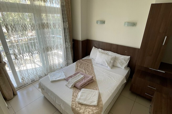 Room 9 of 22