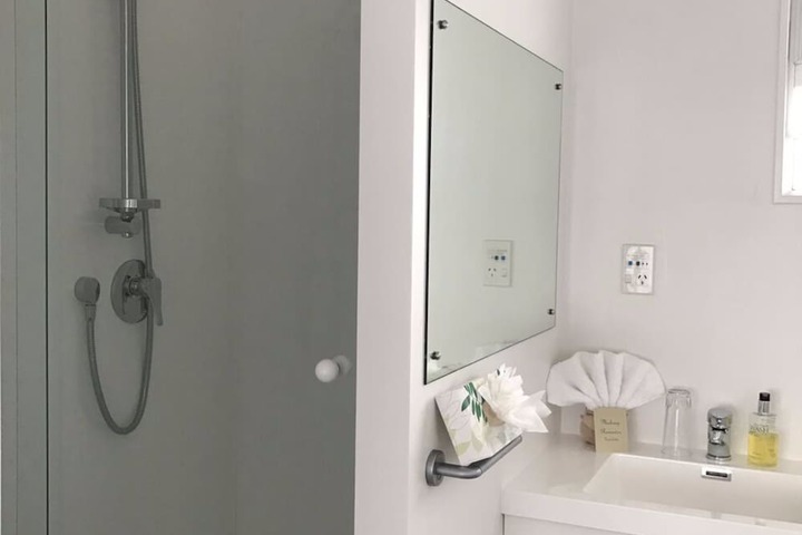 Room 72 of 107
