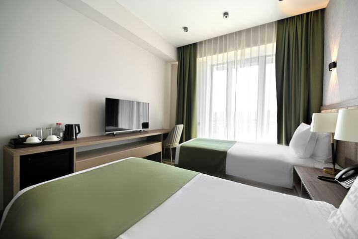 Room 30 of 86