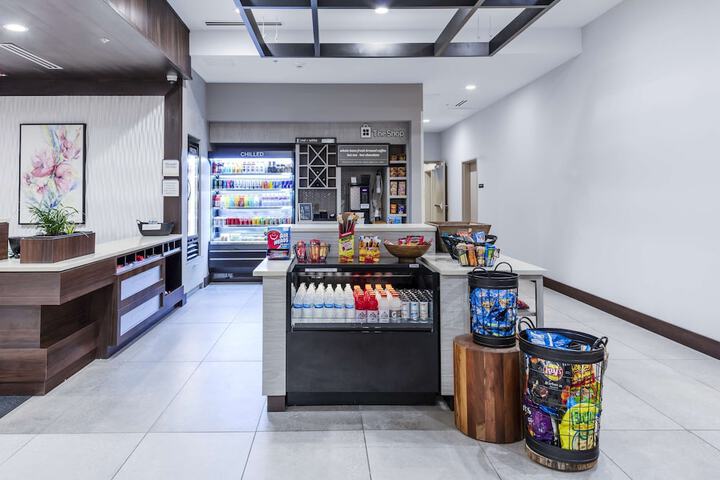 Snack bar