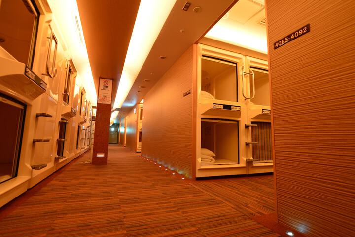 Room 3 of 38