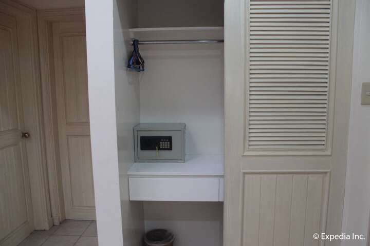 Room 53 of 126
