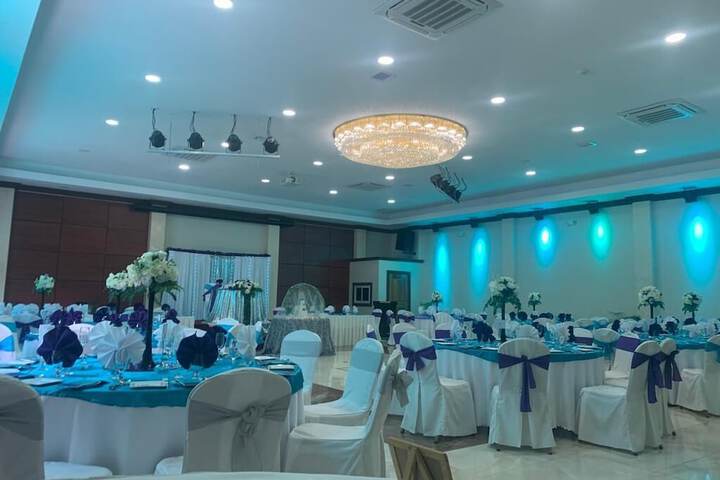 Banquet hall