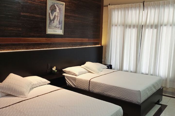 Room 14 of 28