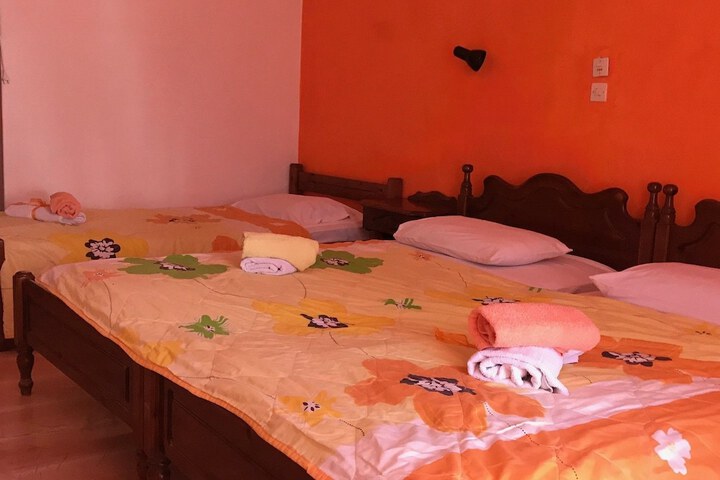 Room 15 of 42